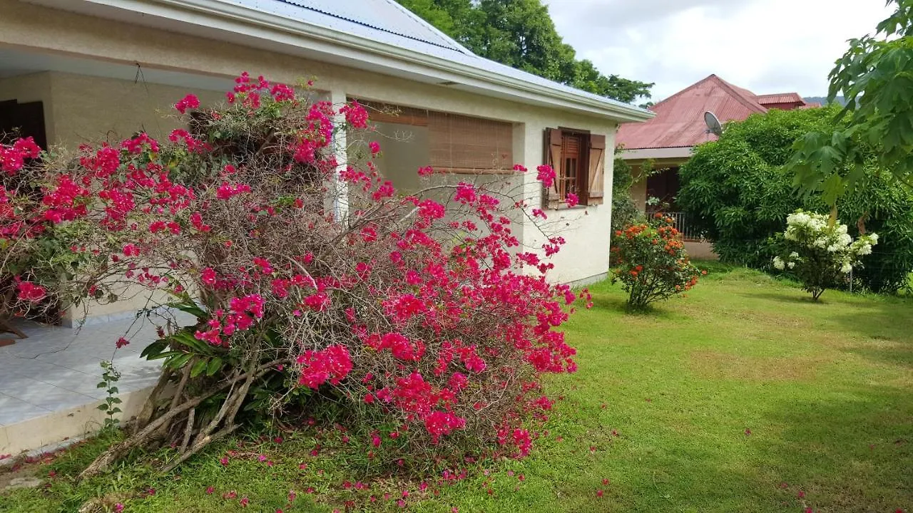 Maison Confortable A Deshaies Avec Jardin Clos 0*,  Guadeloupe