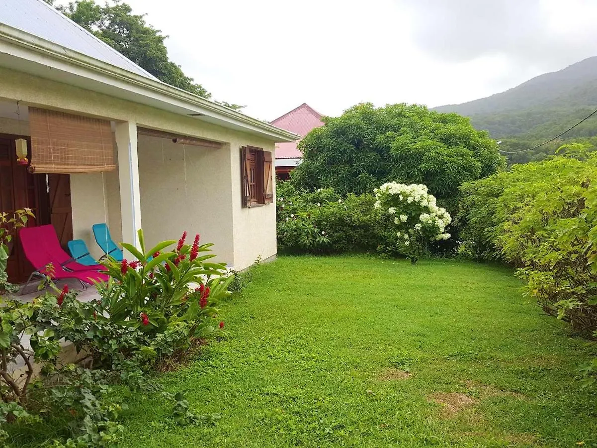 Maison Confortable A Deshaies Avec Jardin Clos